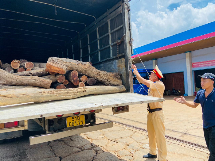CANH SAT GIAO THONG PHAT HIEN PHUONG TIEN 2